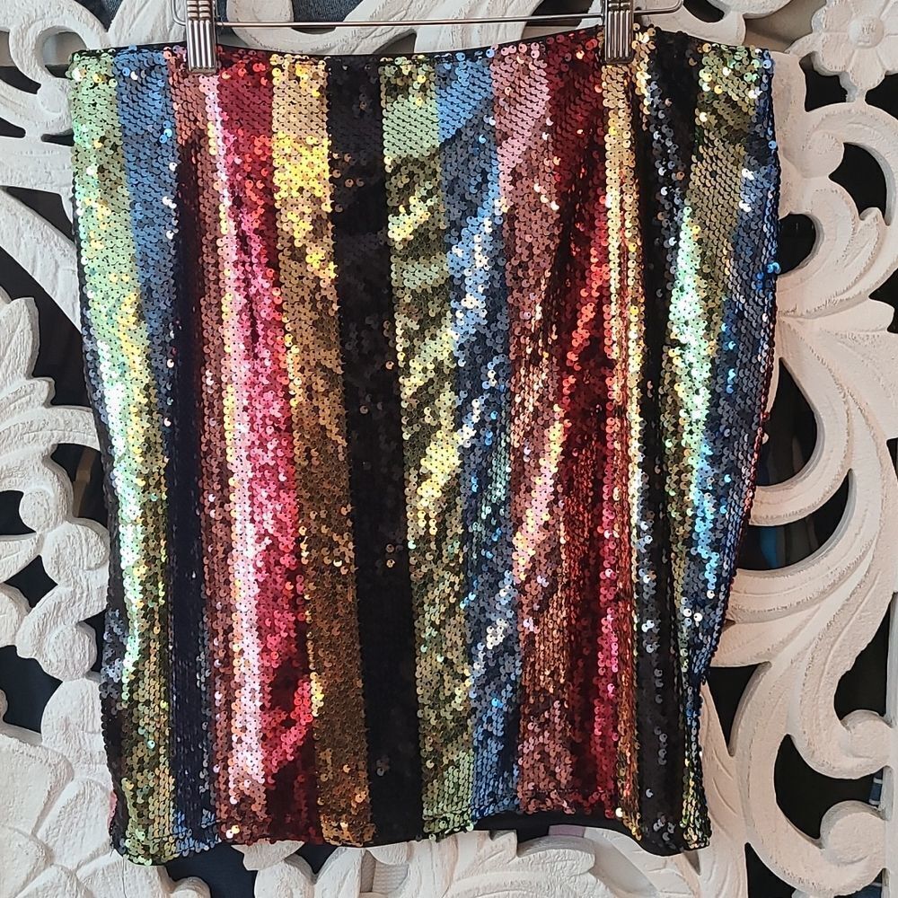 Boutique fully lined fully sequined skirt size L 10/12